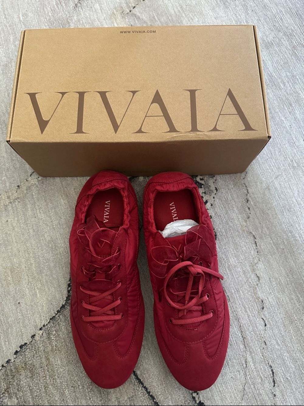 BRAND NEW VIVAIA Jogger Re-Nylon Sneakerina Flats in Red in US 8.5 39.5 EU - Picture 2 of 5